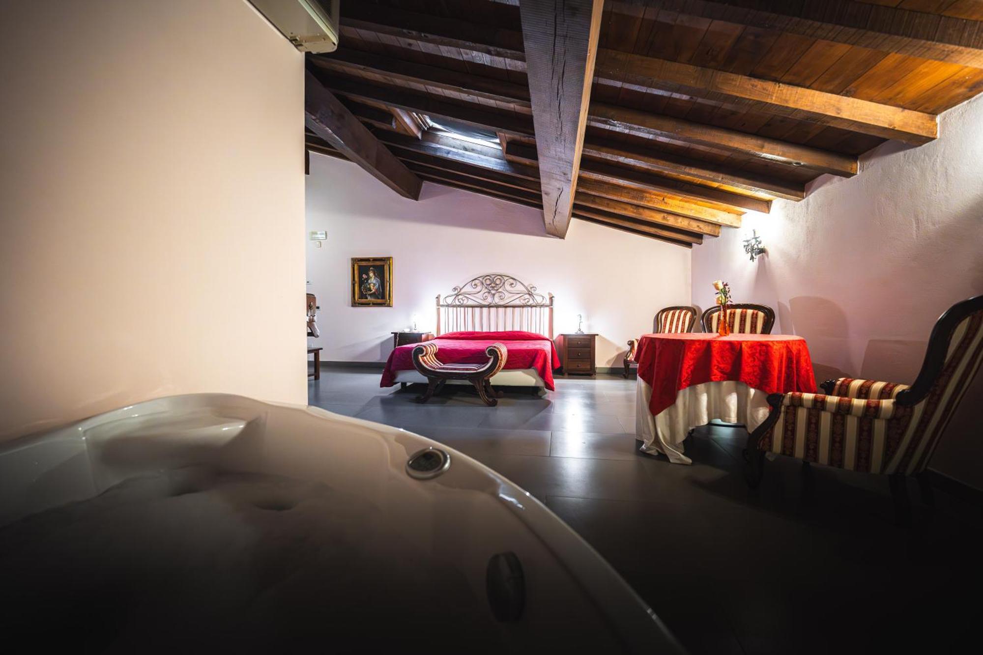 Hotel La Tavola Rotonda Cortemaggiore Zewnętrze zdjęcie