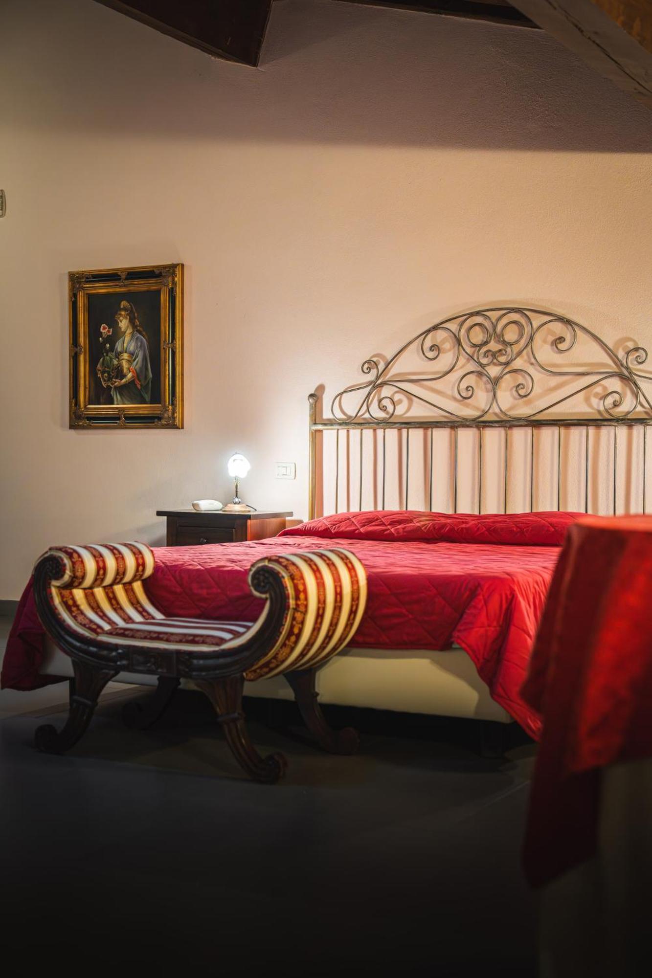 Hotel La Tavola Rotonda Cortemaggiore Zewnętrze zdjęcie