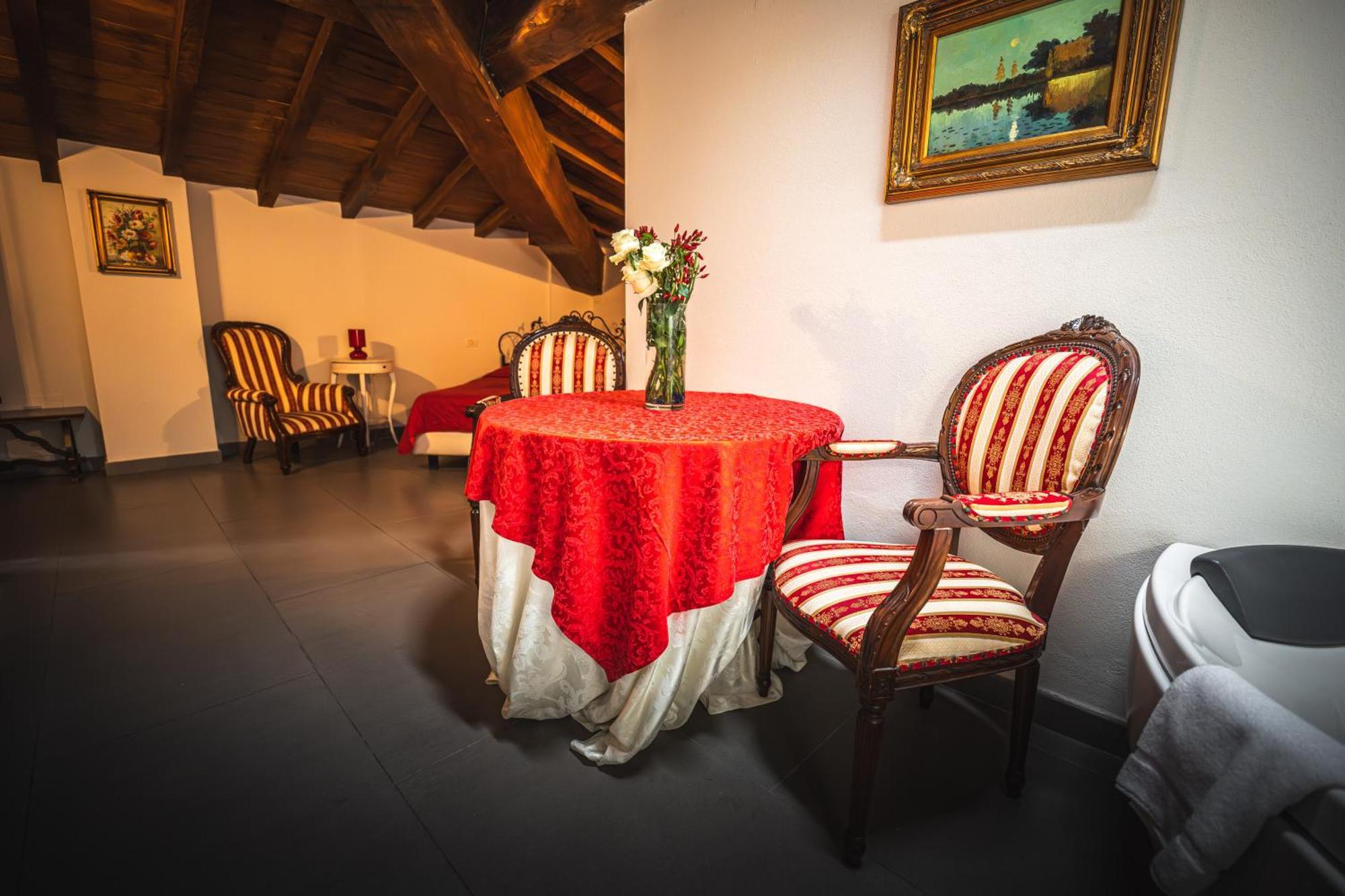 Hotel La Tavola Rotonda Cortemaggiore Zewnętrze zdjęcie