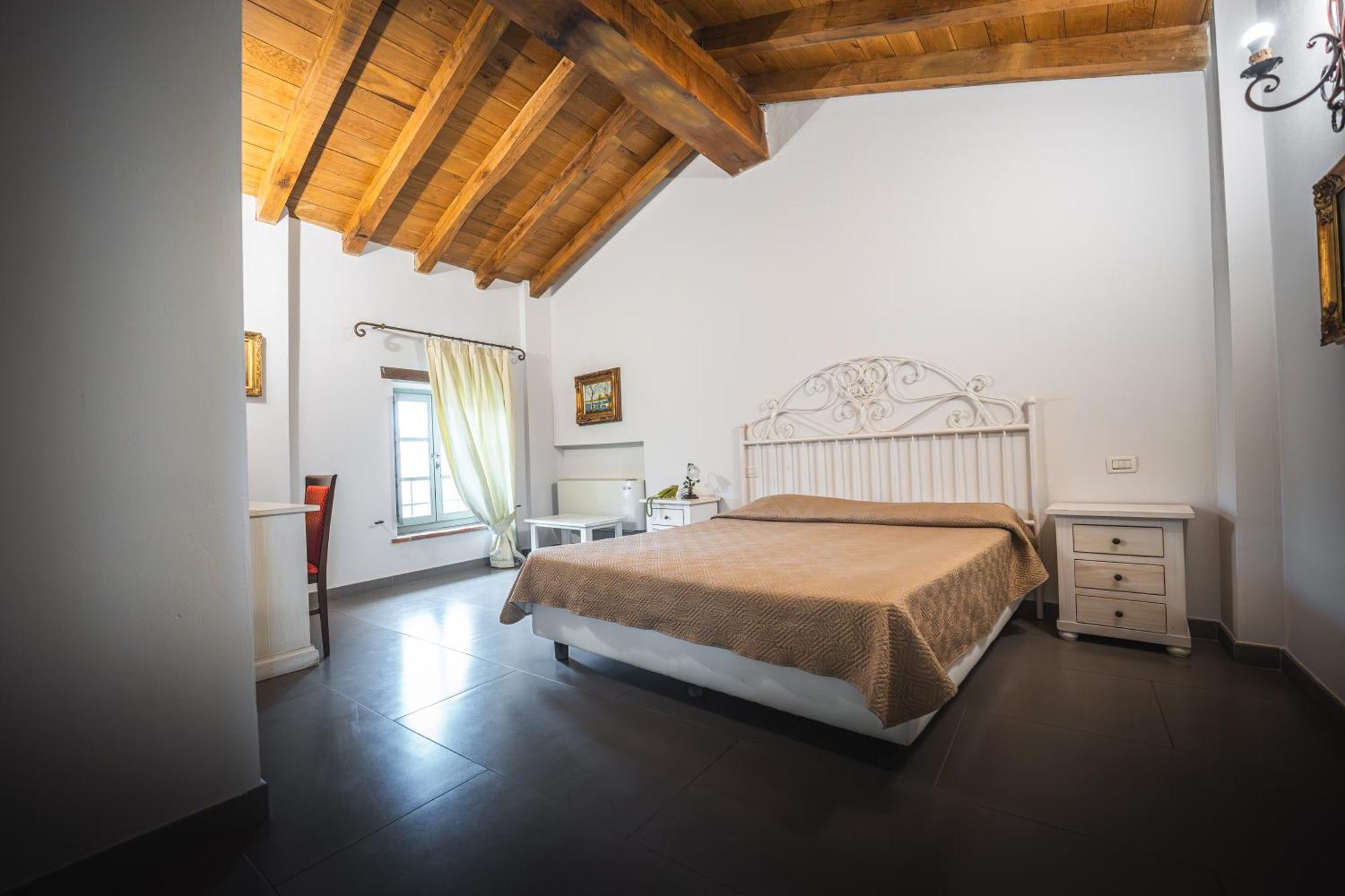 Hotel La Tavola Rotonda Cortemaggiore Pokój zdjęcie