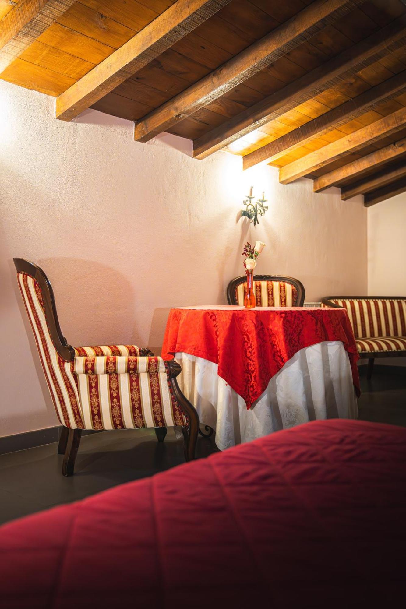 Hotel La Tavola Rotonda Cortemaggiore Pokój zdjęcie